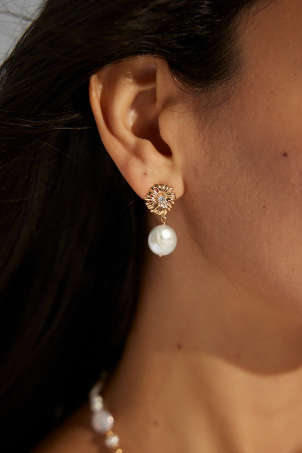 Blisseu Floral Pearl Earrings